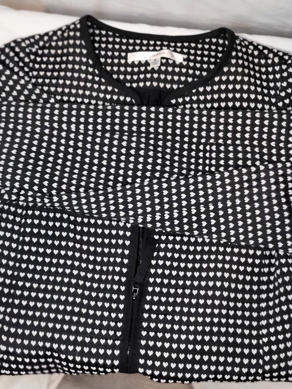 Black and White Heart Print Zip Up Long Cardigan